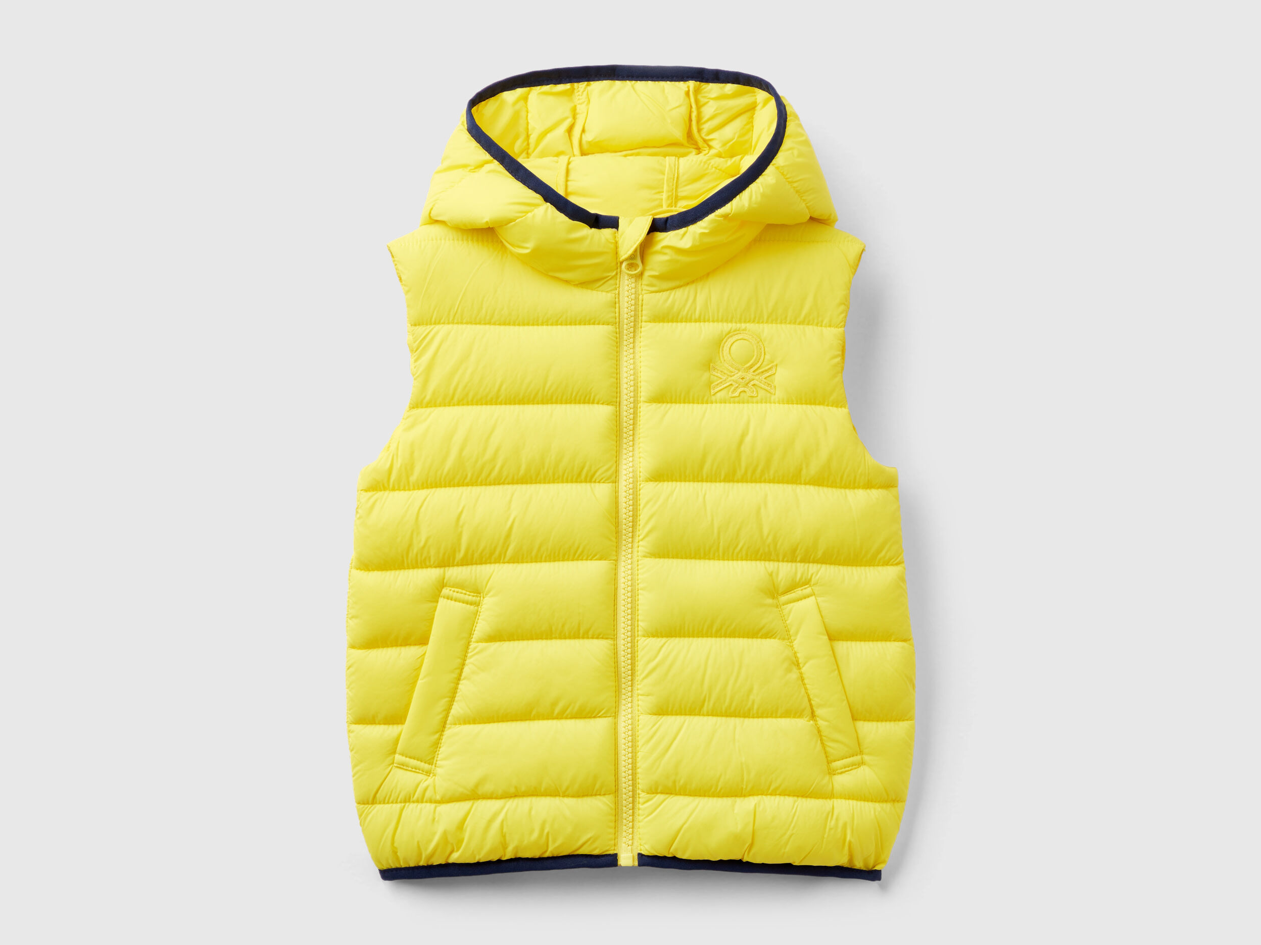 Veste sans manches capuche
