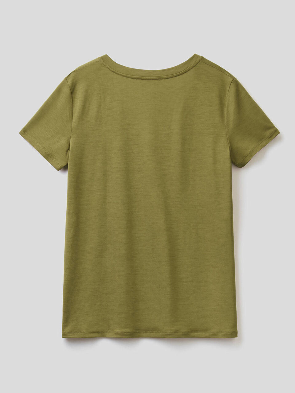 T-shirt avec col en V image number 2