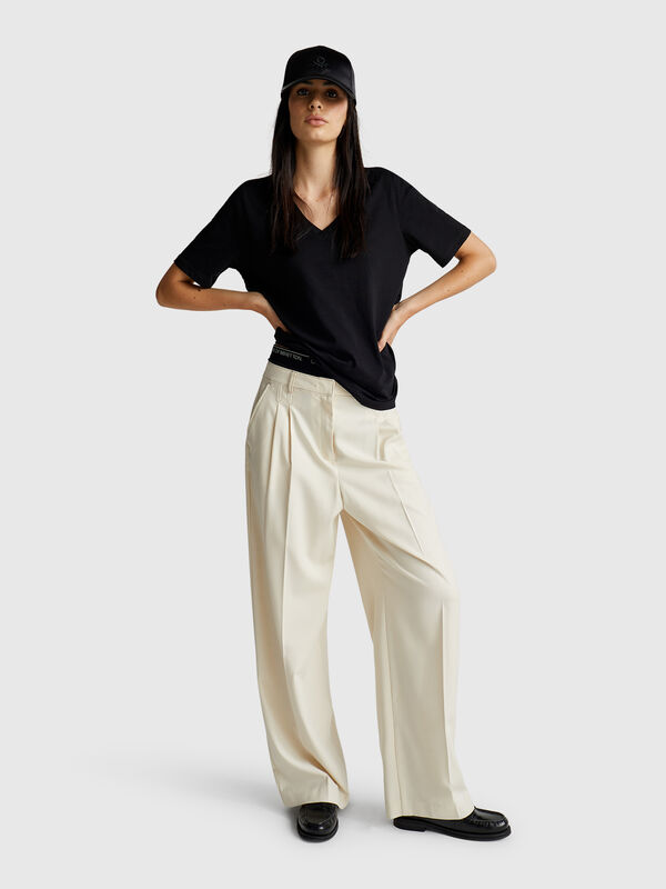 T-shirt col V en coton flammé Femme