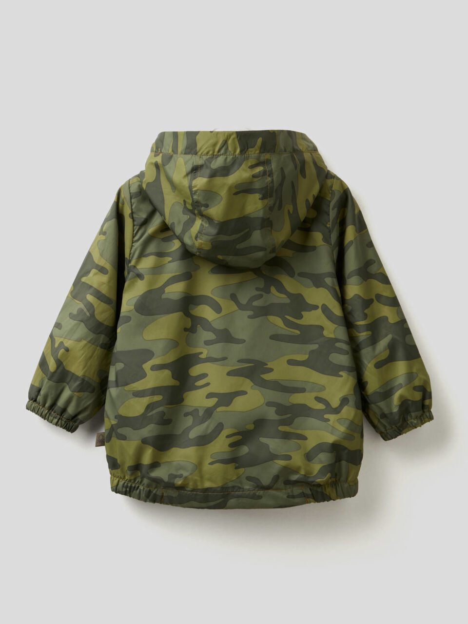 Blouson avec capuche en tissu technique image number 2