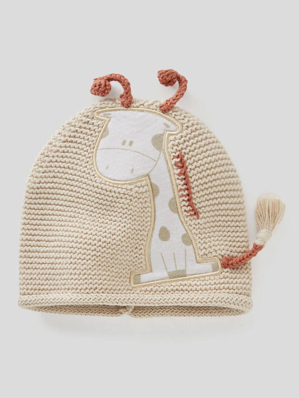 Bonnet avec applications image number 1