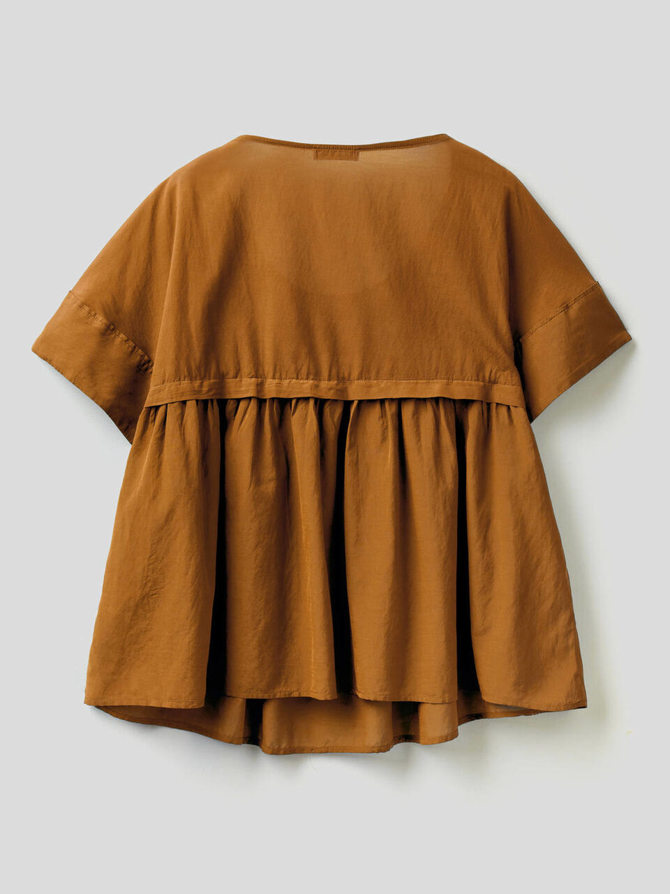 Blouse légère avec grand volant image number 2