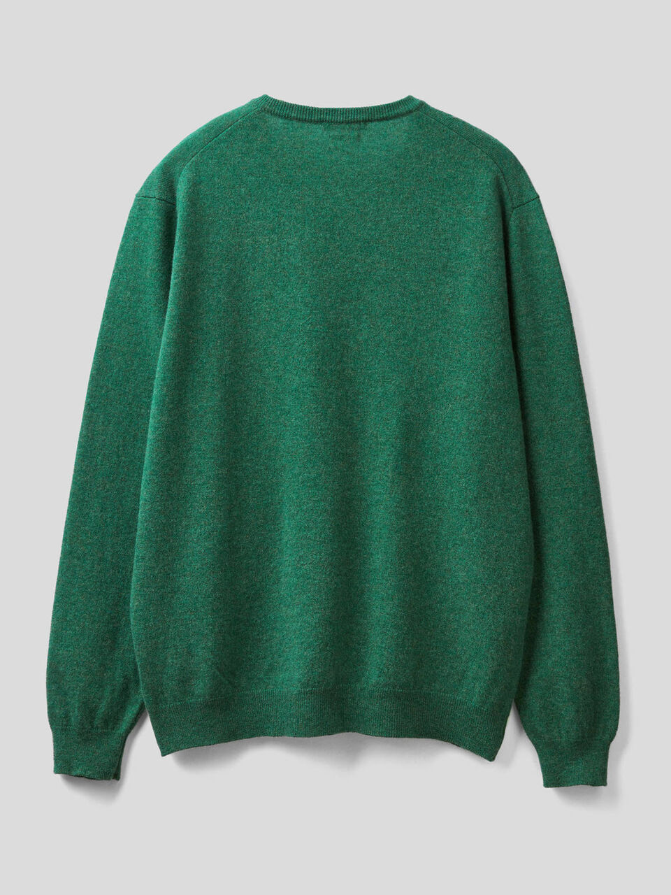 Pull col en V en pure en laine vierge image number 2