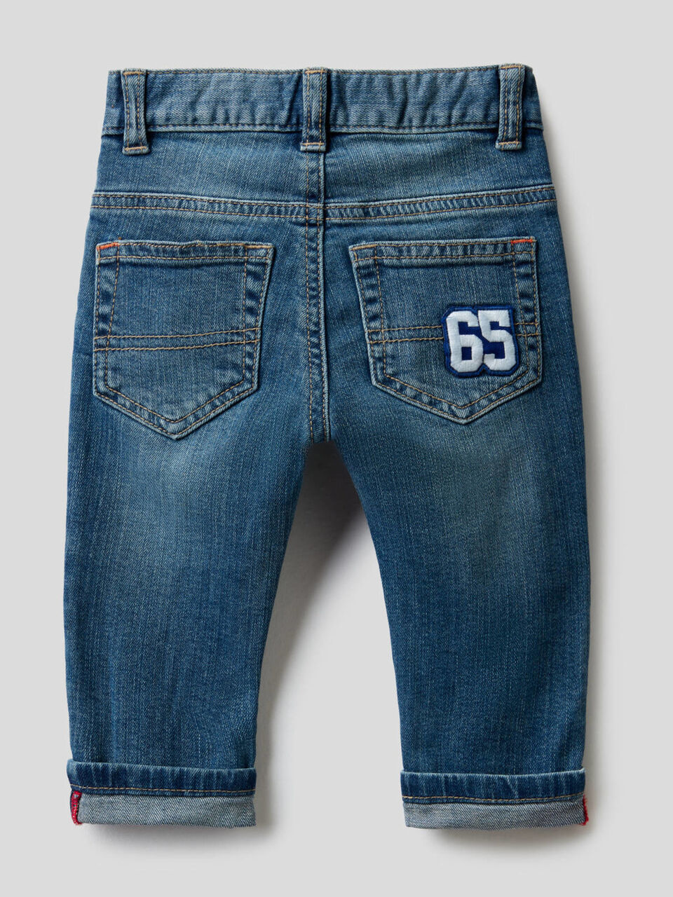 Jeans cinq poches avec patch image number 2