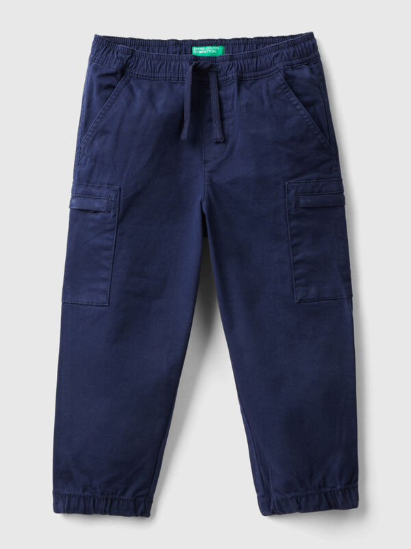 Pantalon cargo avec galon de serrage