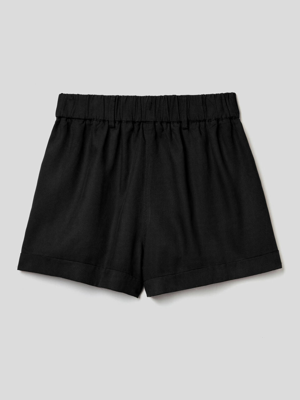 Short uni avec revers image number 2