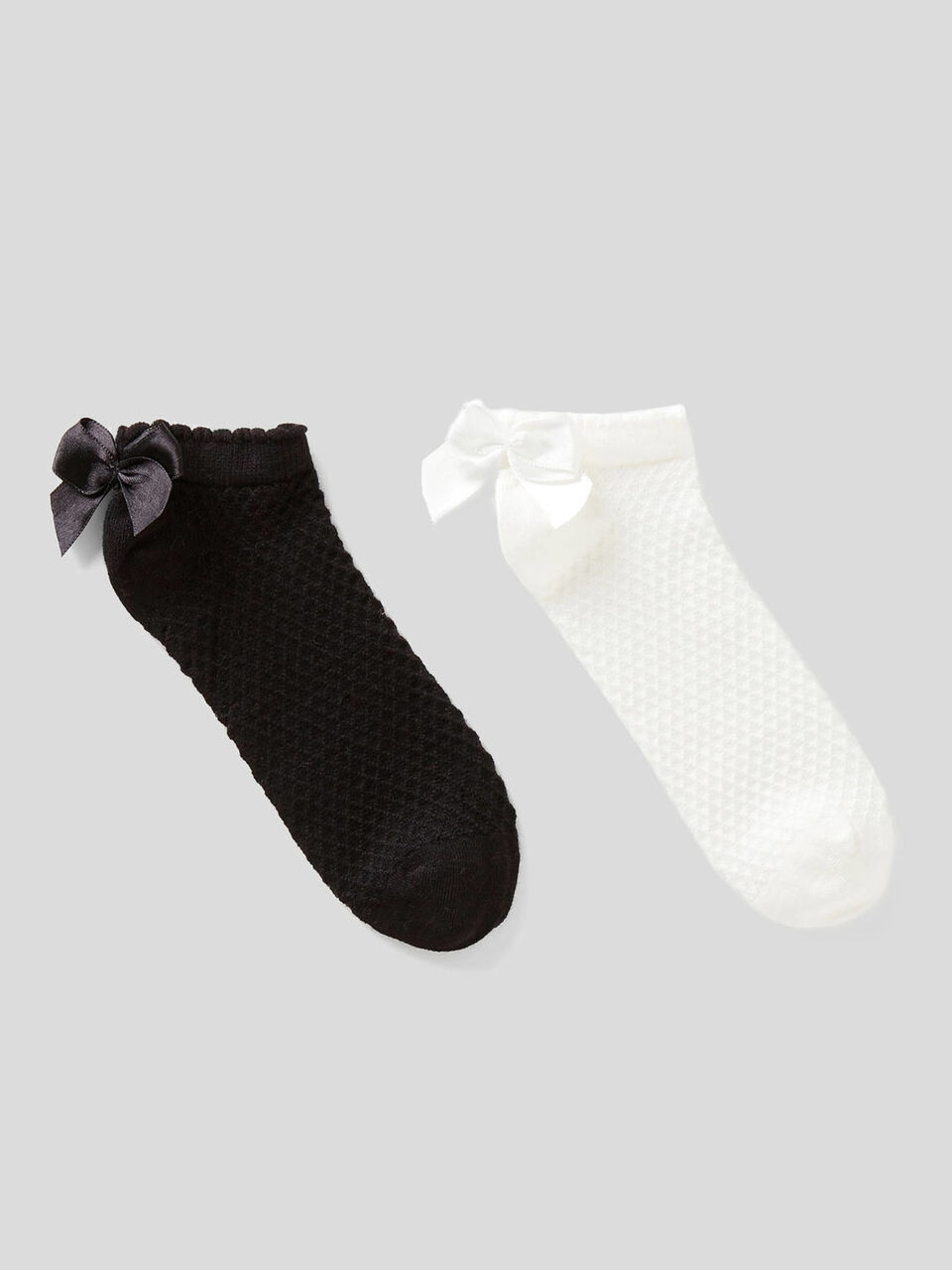 Deux paires de chaussettes à pampille image number 1