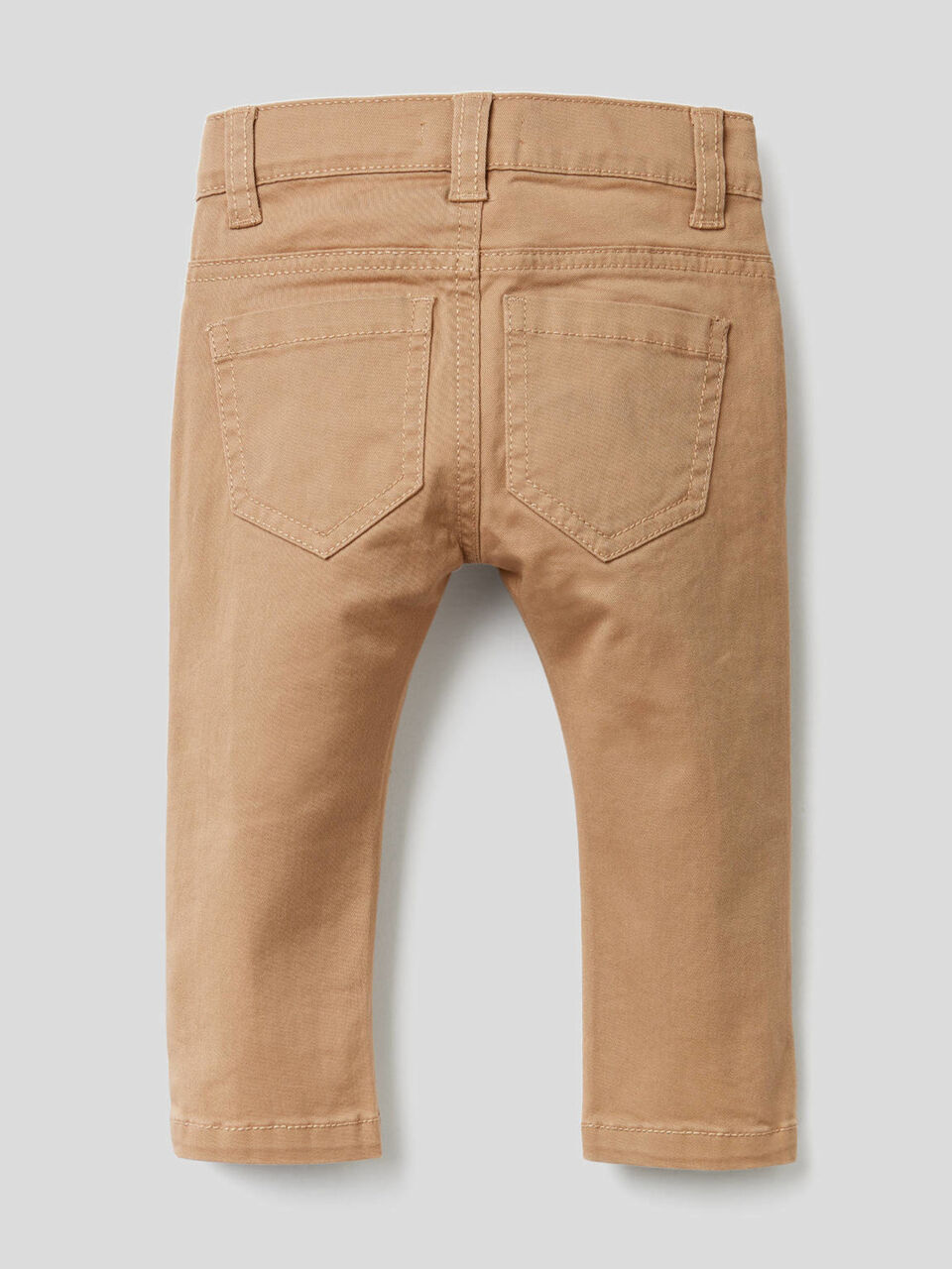 Pantalon coupe slim en coton stretch image number 2