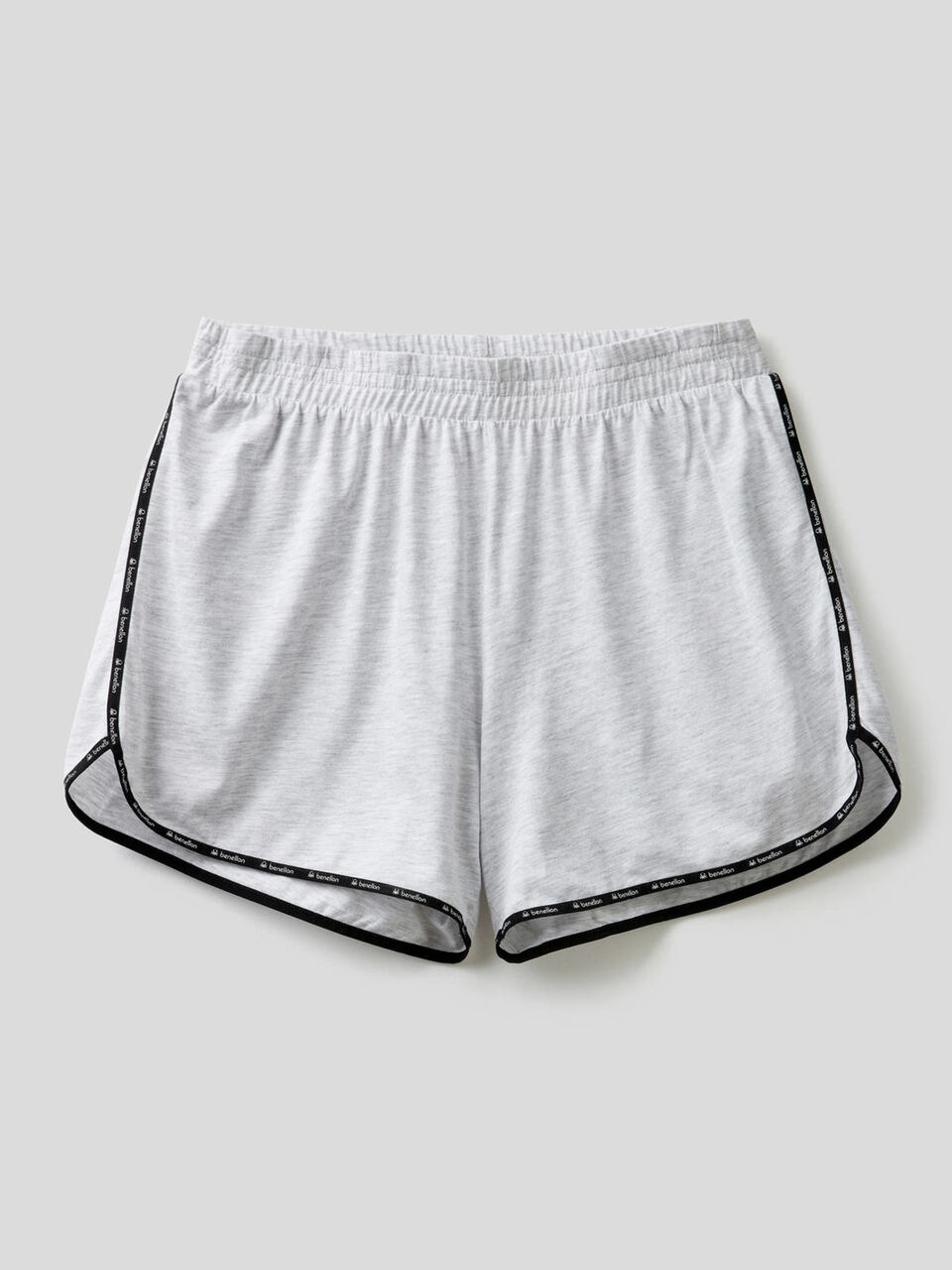 Short running avec logo image number 1