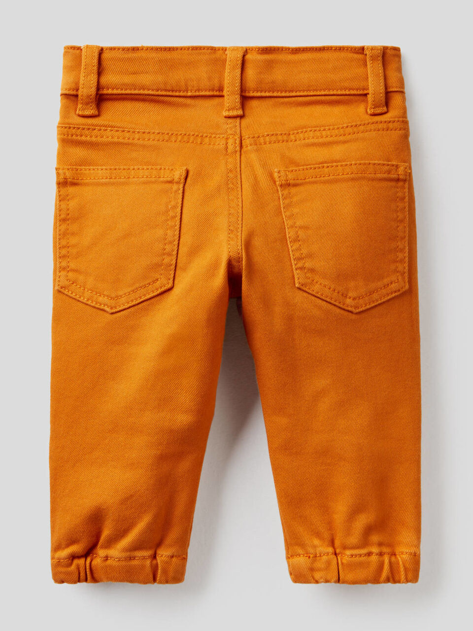 Pantalon avec personnages imprimés image number 2