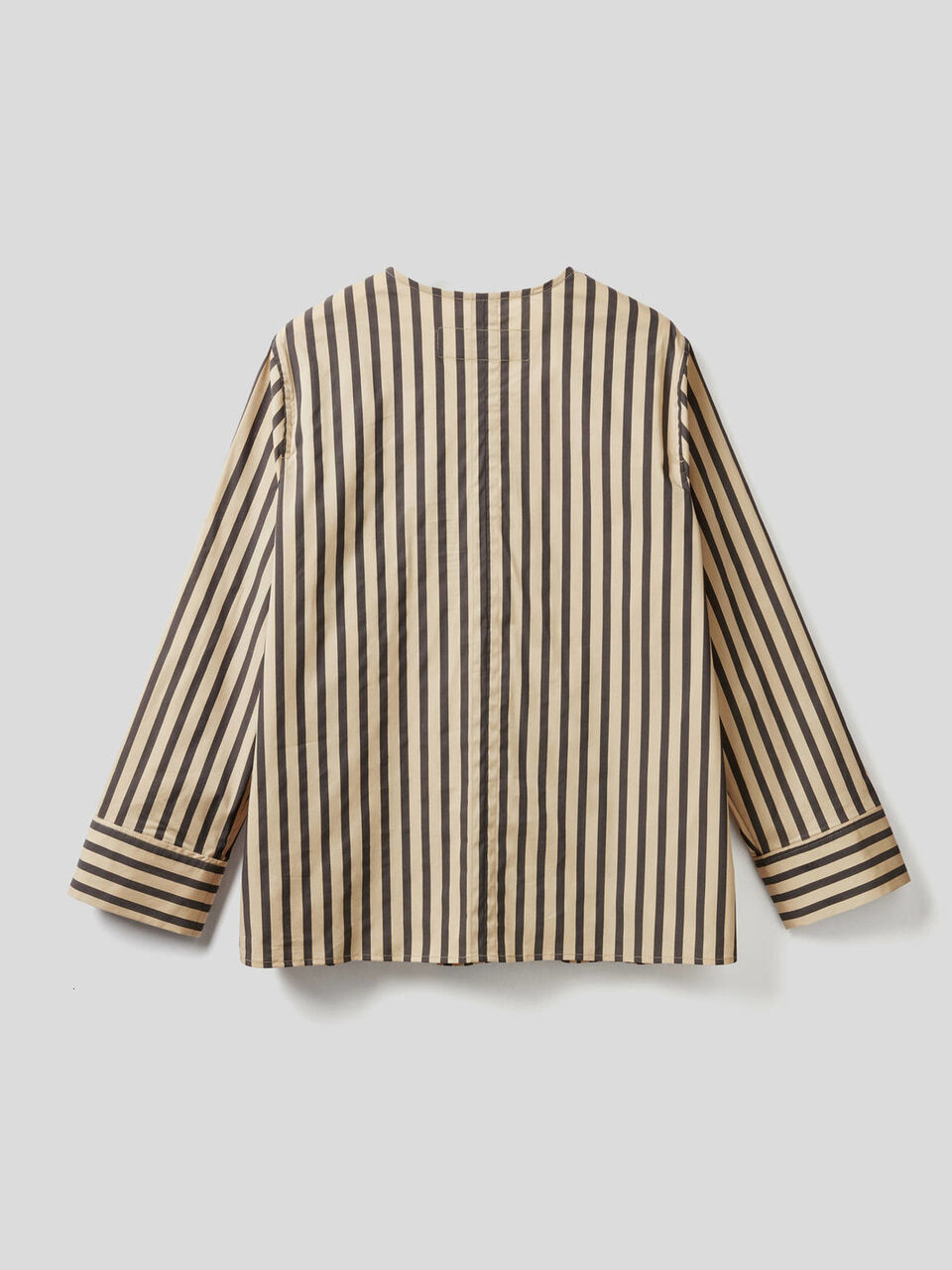 Blouse avec grande poche image number 2