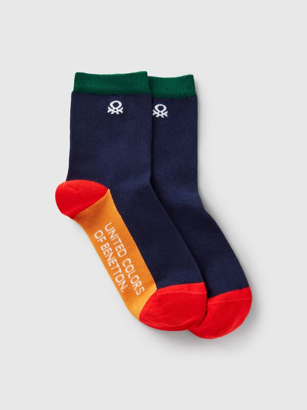 Les chaussettes blocs de couleurs