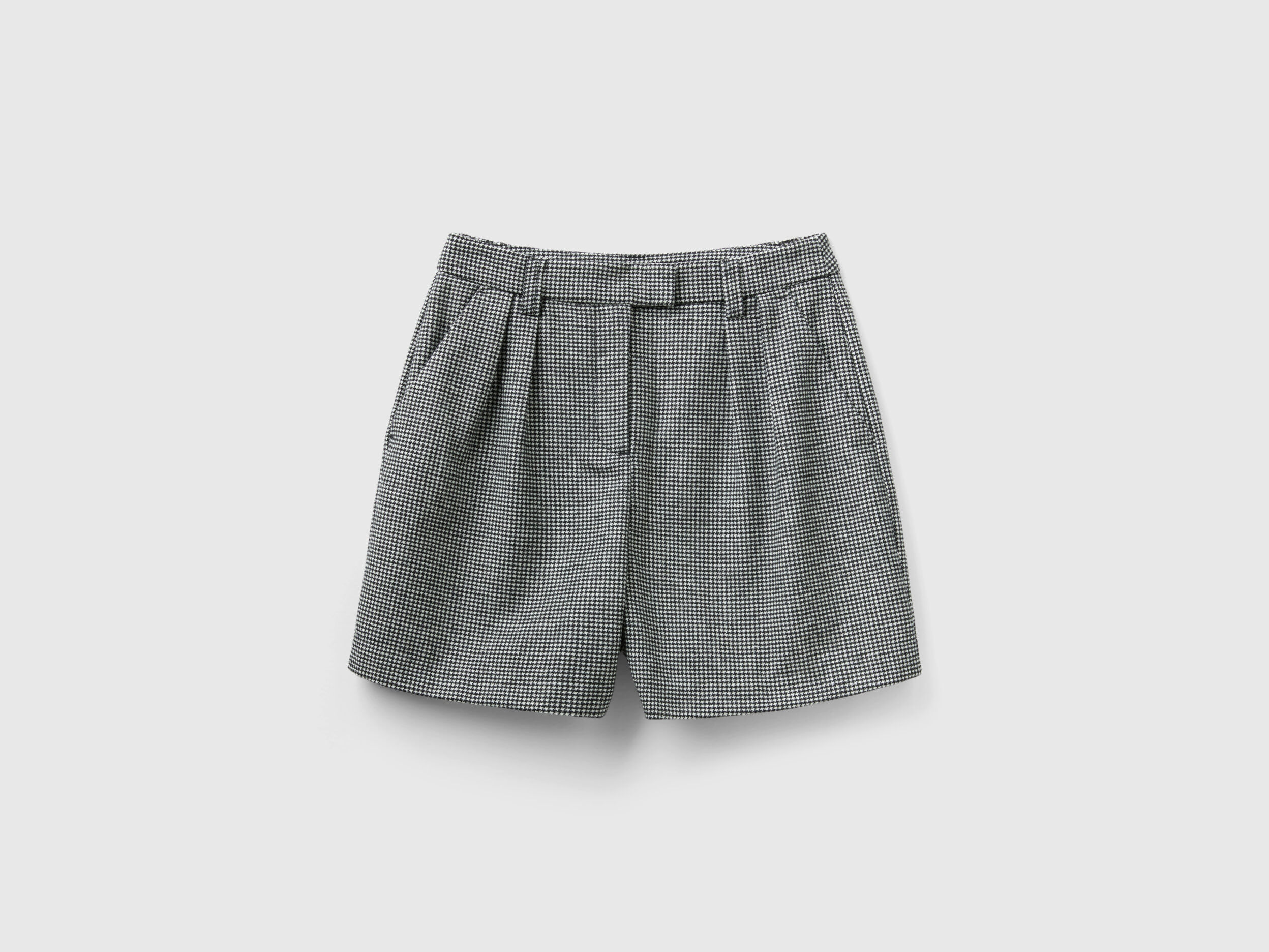 Benetton deals short femme