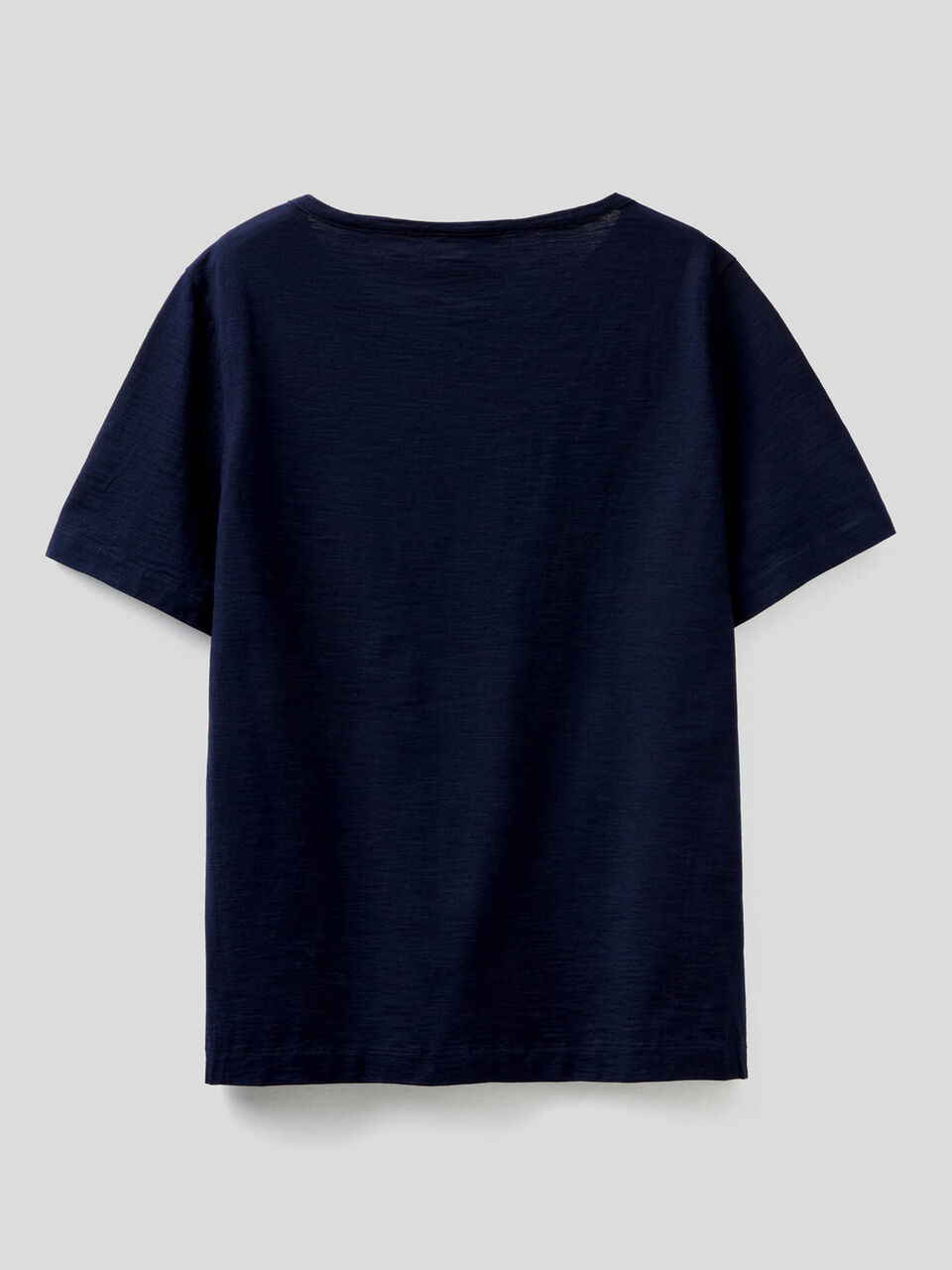 T-shirt uni avec pochette image number 2