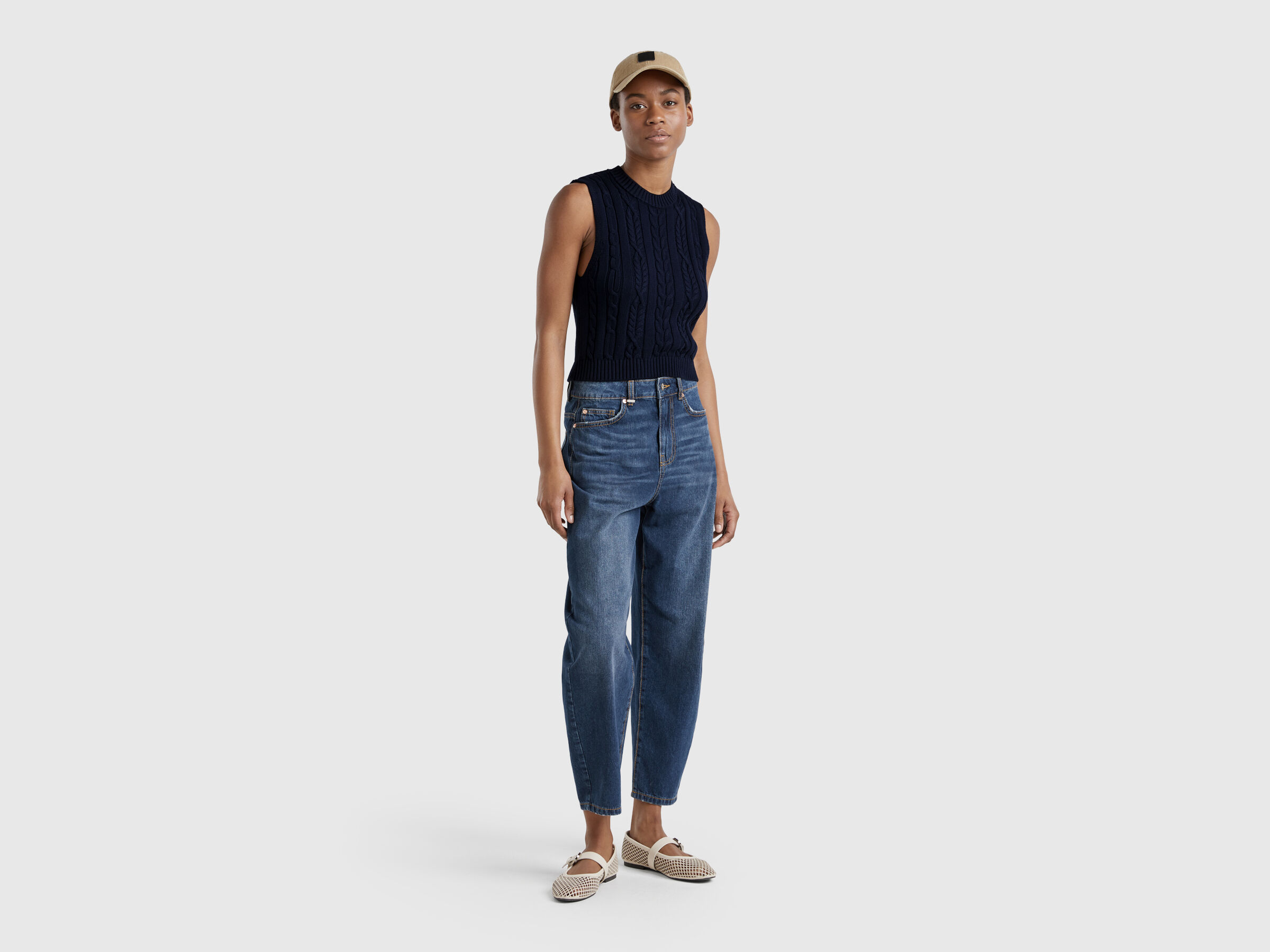 SLEEVELESS SWEATER Femme image number 2