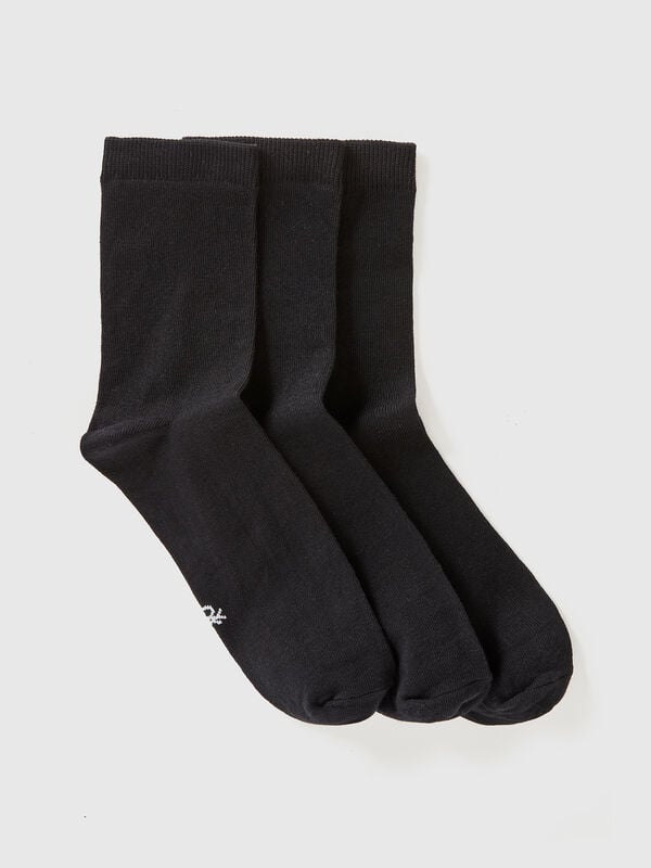 Trois paires de chaussettes courtes
