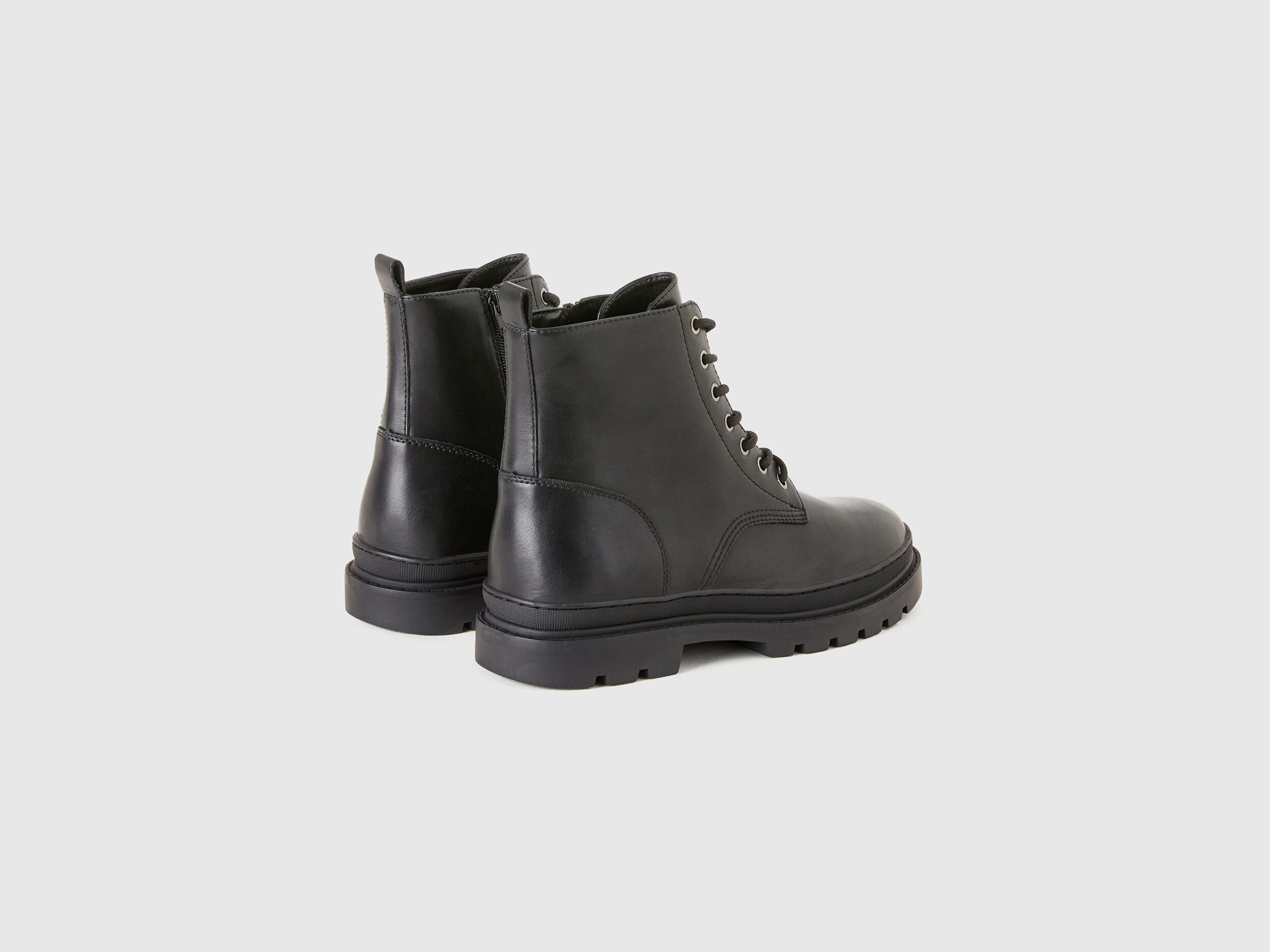 Rangers basses lacets Noir Benetton