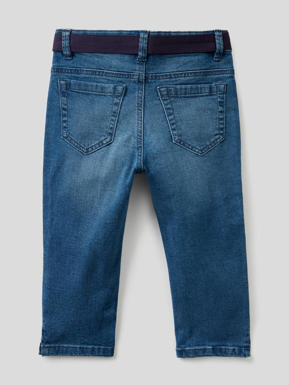 Jeans stretch avec ceinture en tissu image number 2