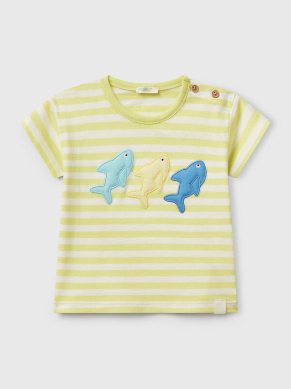 T-shirt rayé avec patch requin Naissancede