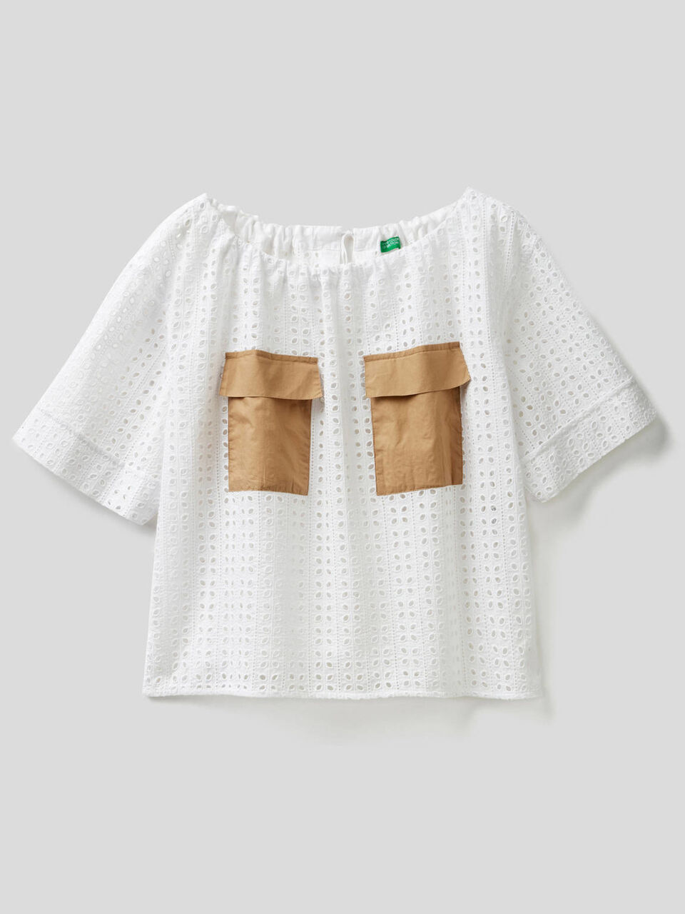 Blouse ajourée avec poches image number 1