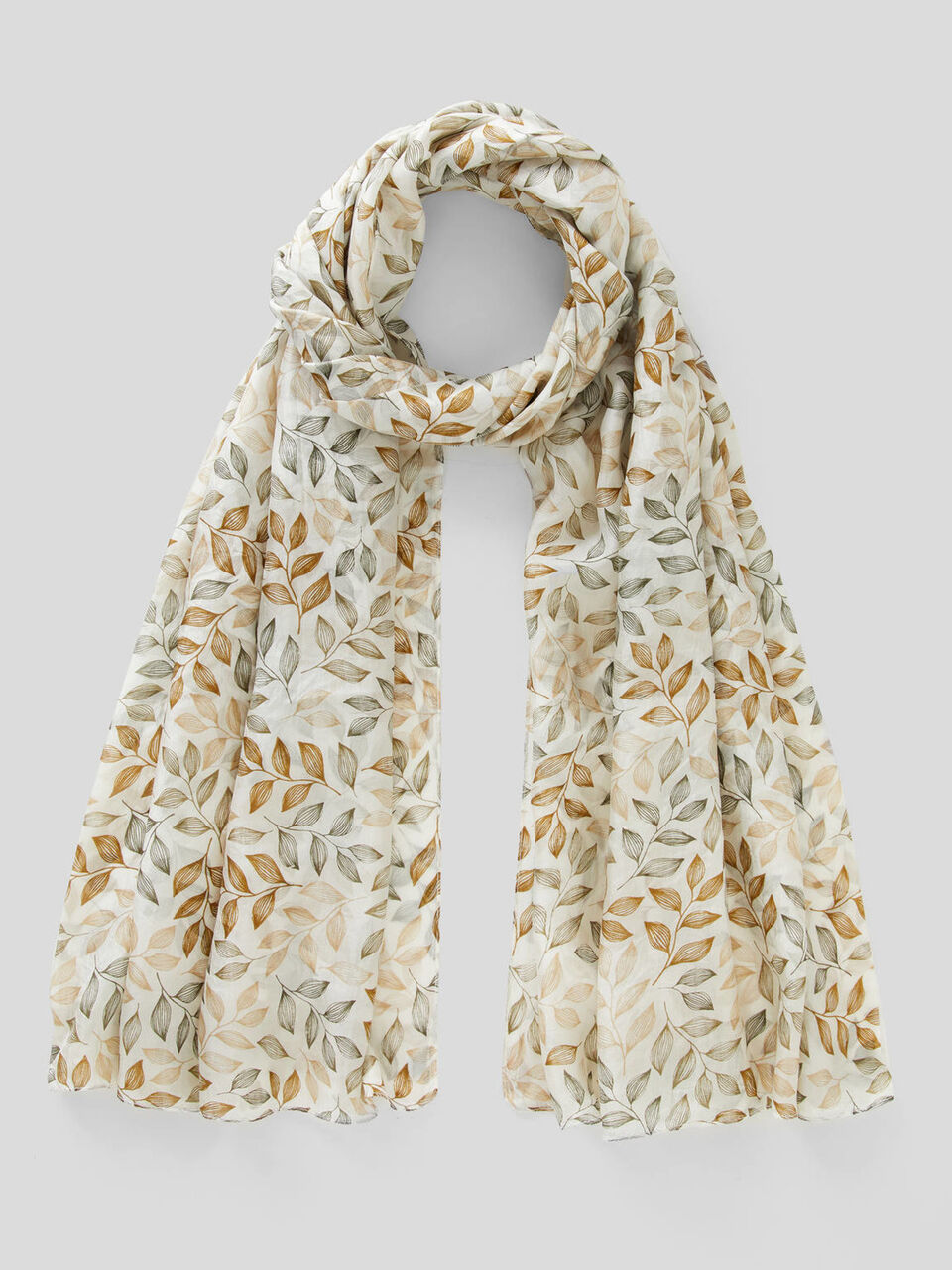 Foulard en soie imprimé fantaisie image number 1
