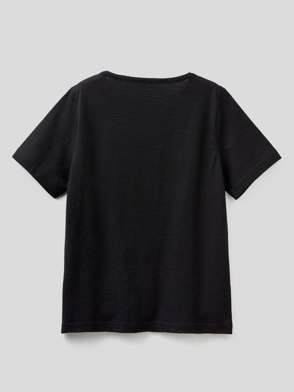 T-shirt uni avec pochette image number 2