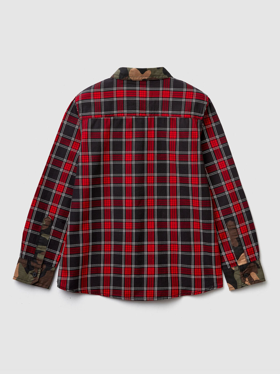 Chemise à carreaux et camouflage image number 2