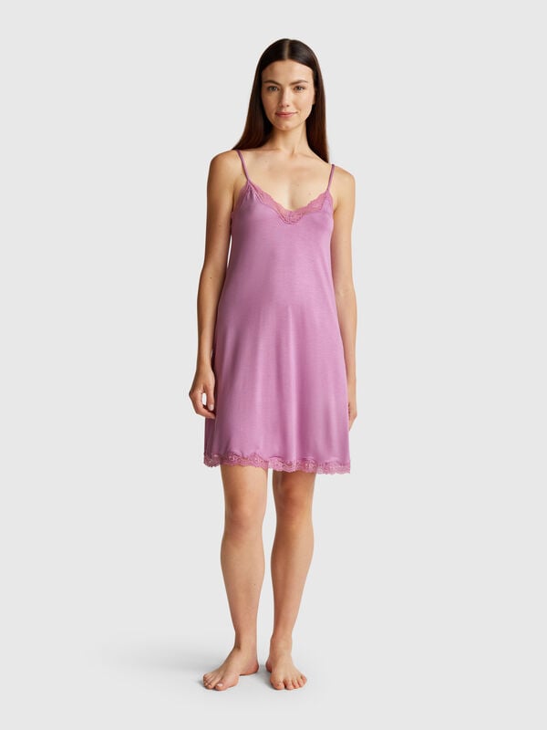 Chemise de nuit avec détails en dentelle Femme