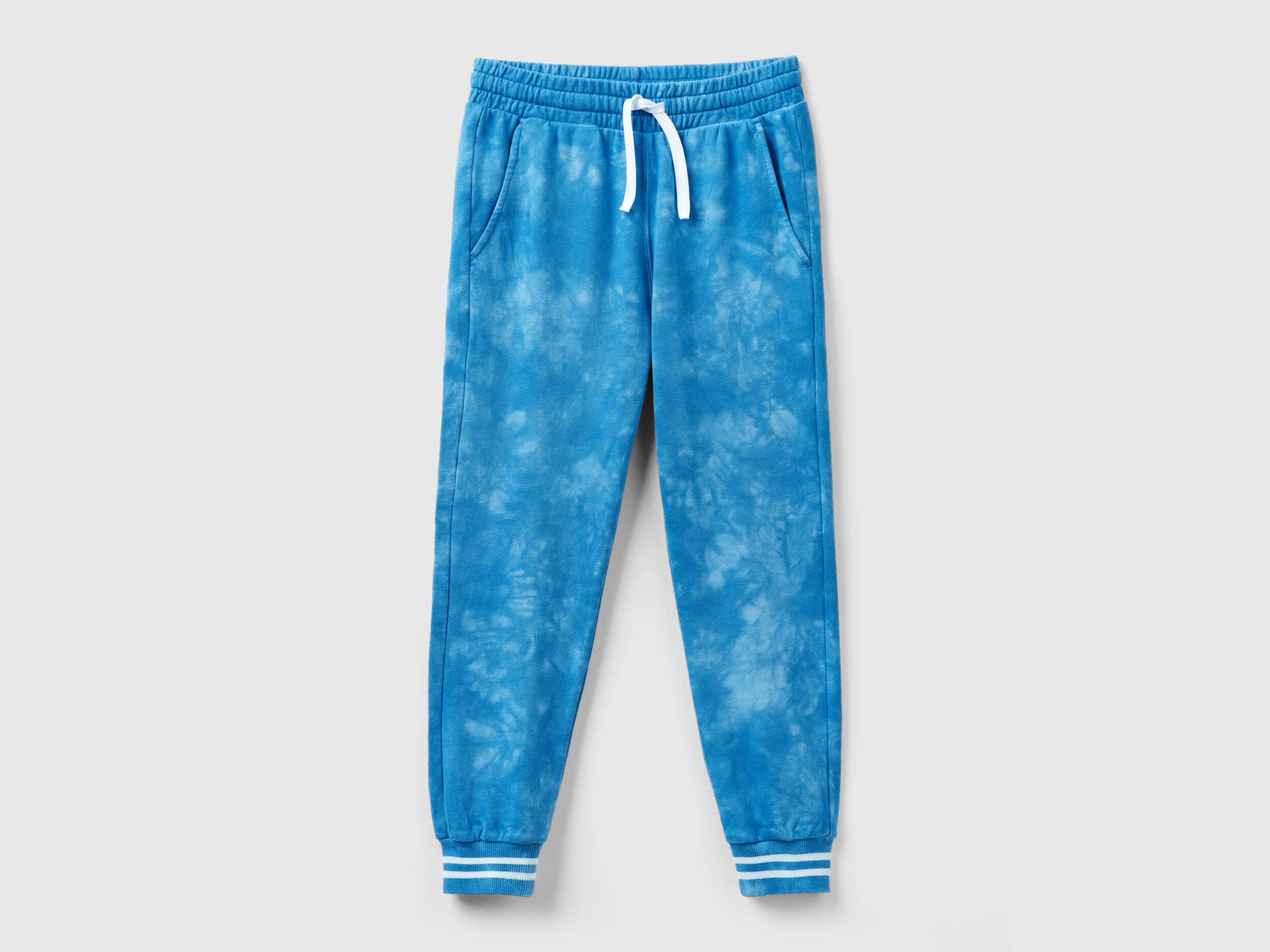 Jogging tie sales and dye bleu