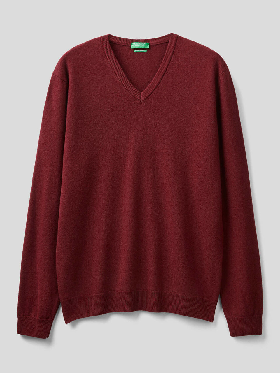 Pull col en V en pure en laine vierge image number 1