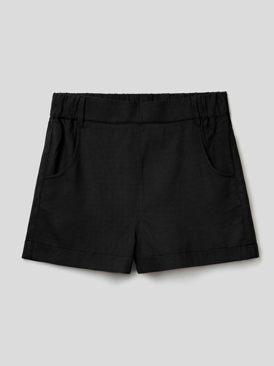 Short uni avec revers image number 1