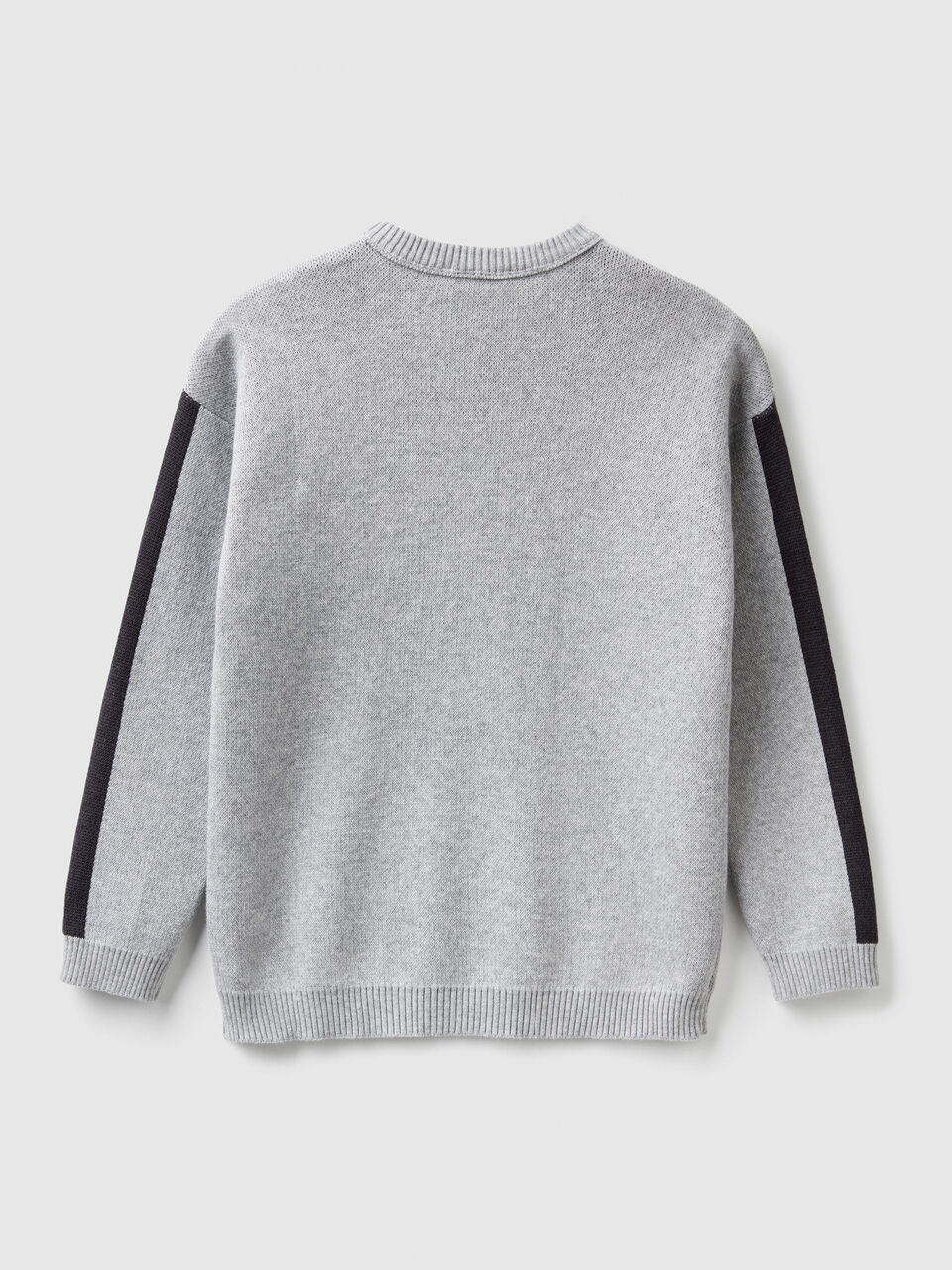 Pull avec motifs image number 2