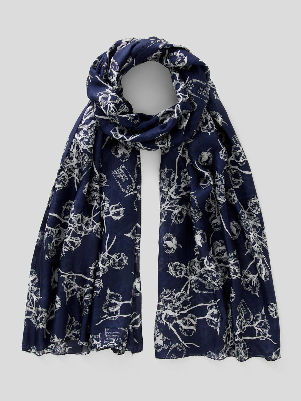 Foulard en soie imprimé fantaisie image number 1