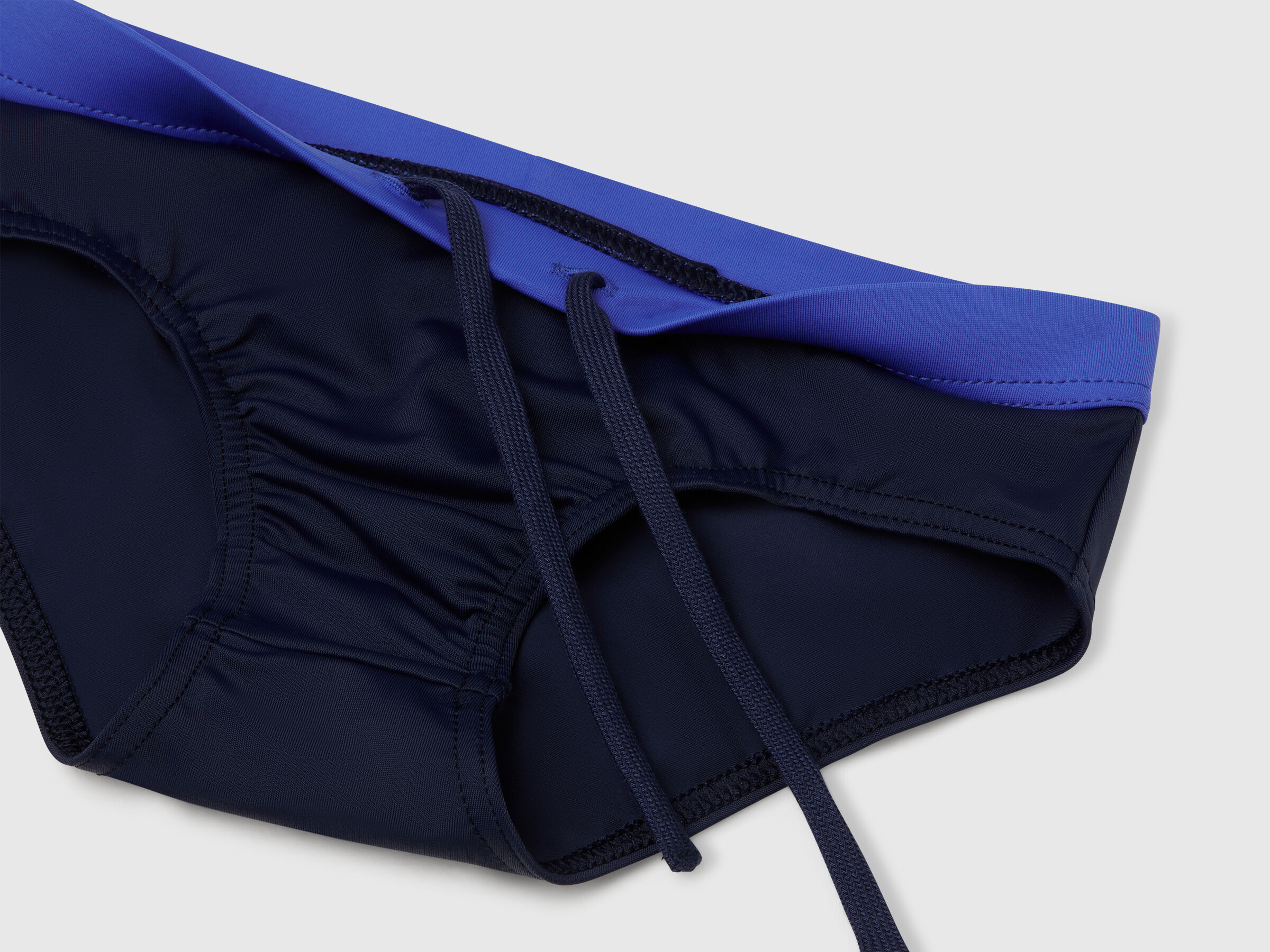 SWIMMING BRIEFS Garçon image number 2