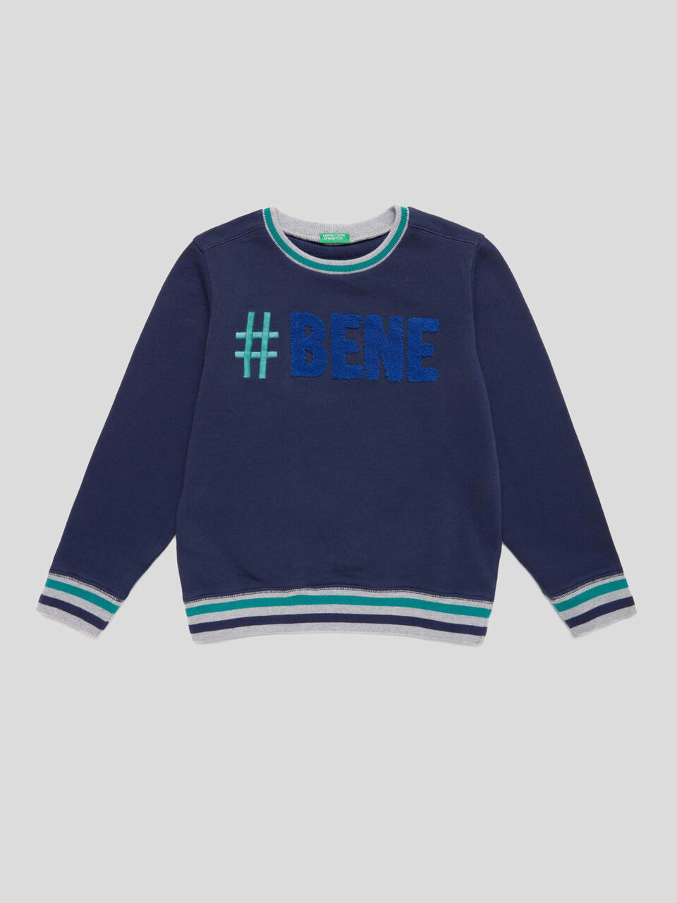 Sweat avec broderie image number 1