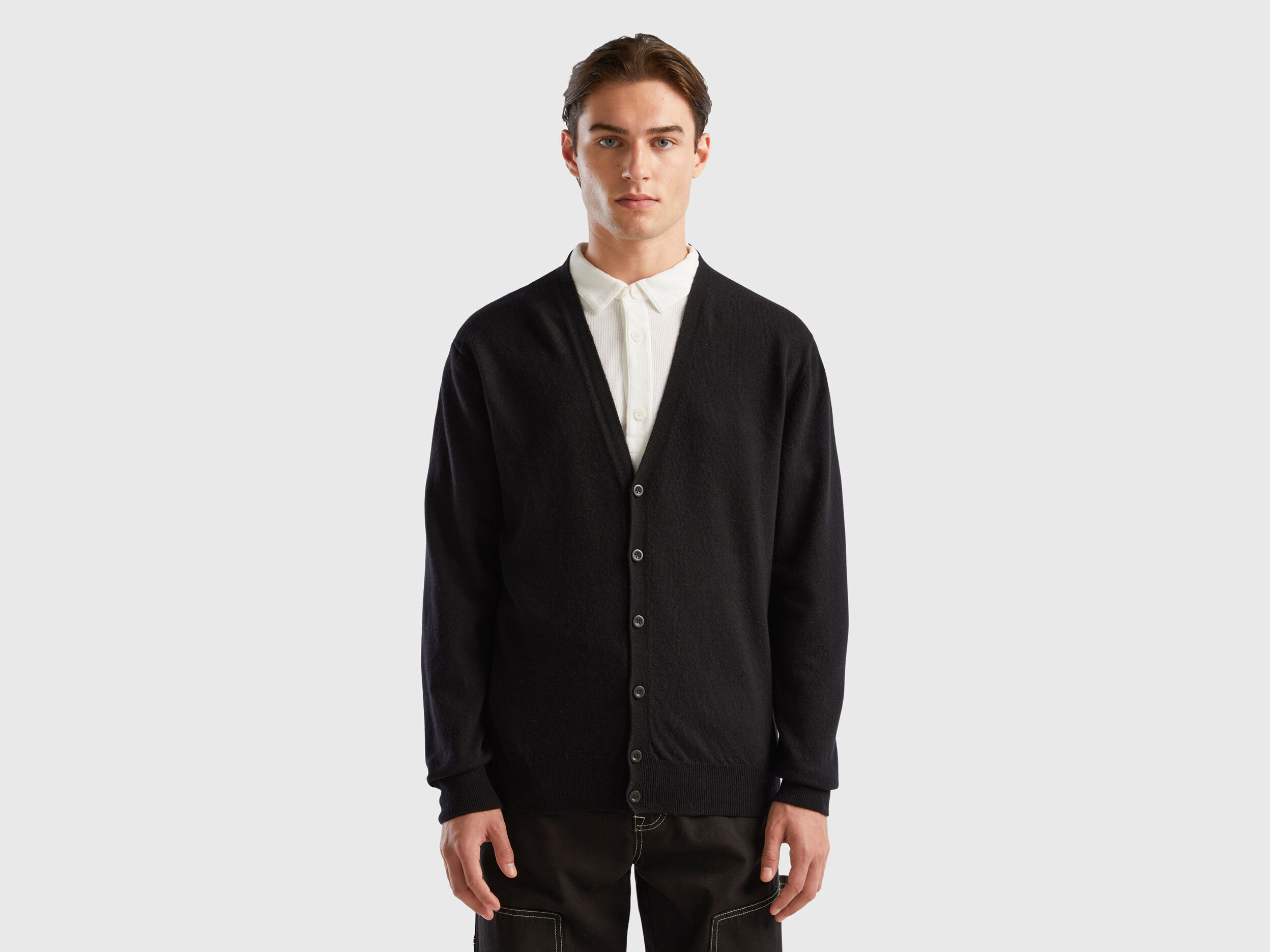 Gilet noir col en V en pure laine m rinos Noir Benetton