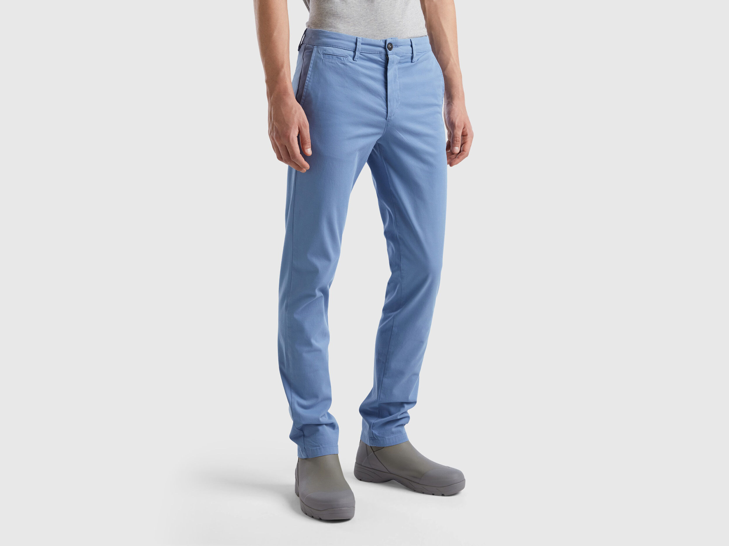 Chino hotsell bleu ciel