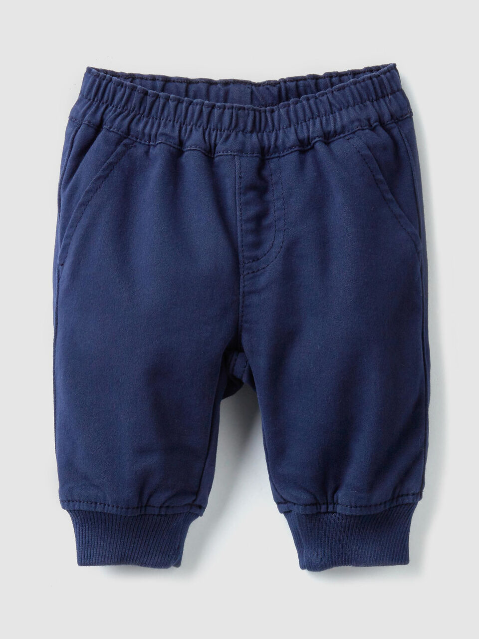 Pantalon en satin stretch image number 1