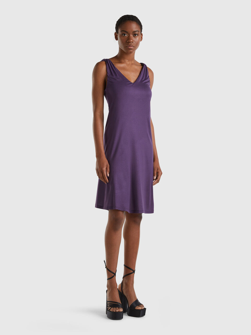 Robe courte en pure viscose