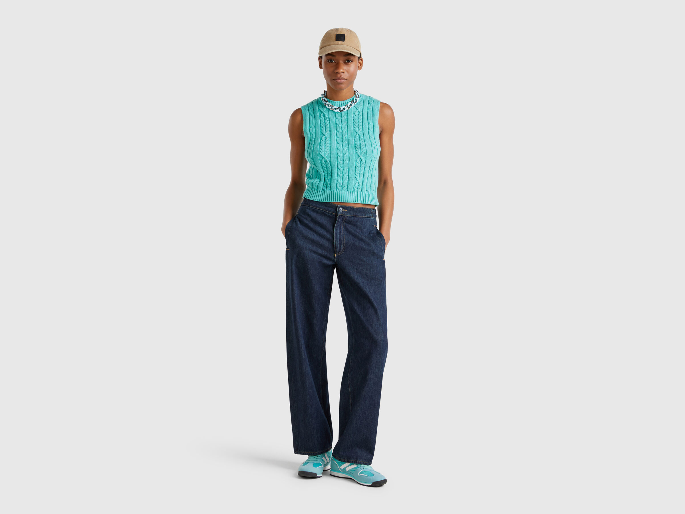 SLEEVELESS SWEATER Femme image number 2