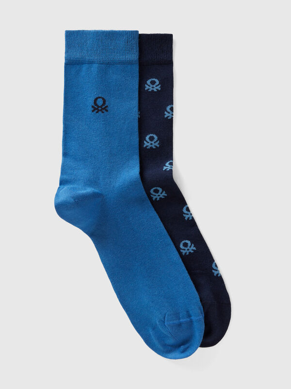 Deux paires de chaussettes hautes à logos