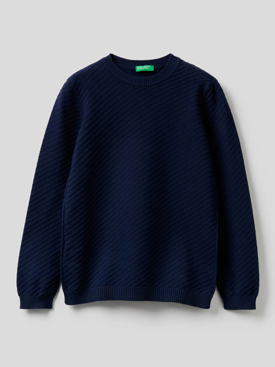Pull avec mailles obliques image number 1