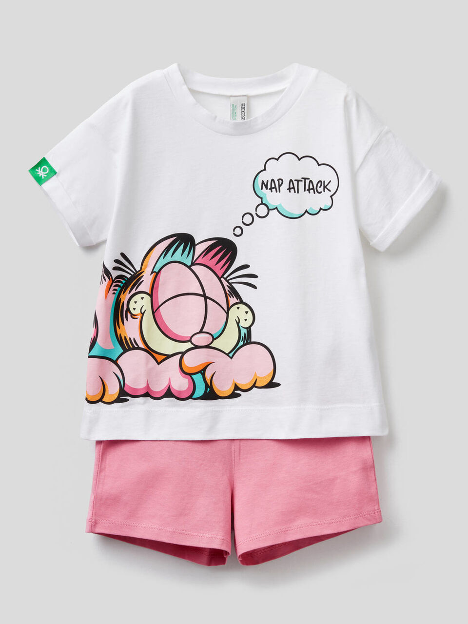 Pyjama T-shirt et short à imprimé Garfield image number 1