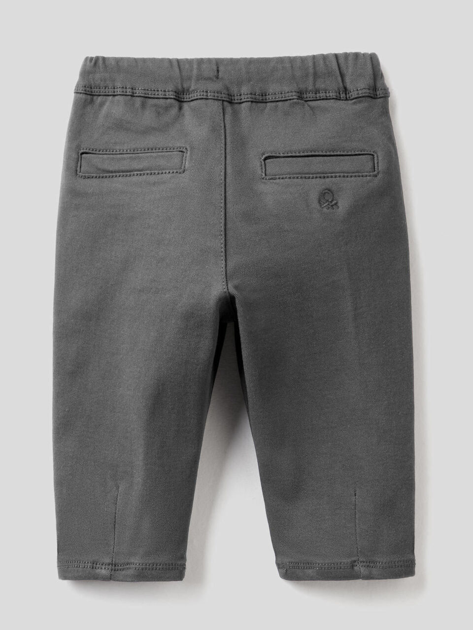 Pantalon avec cordon et maxi-poches image number 2
