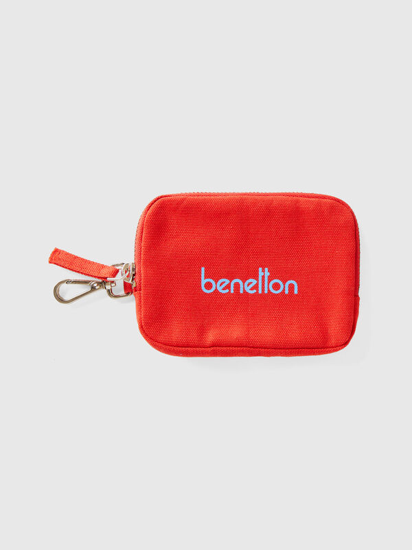 Porte-clés et porte-monnaie rouges
