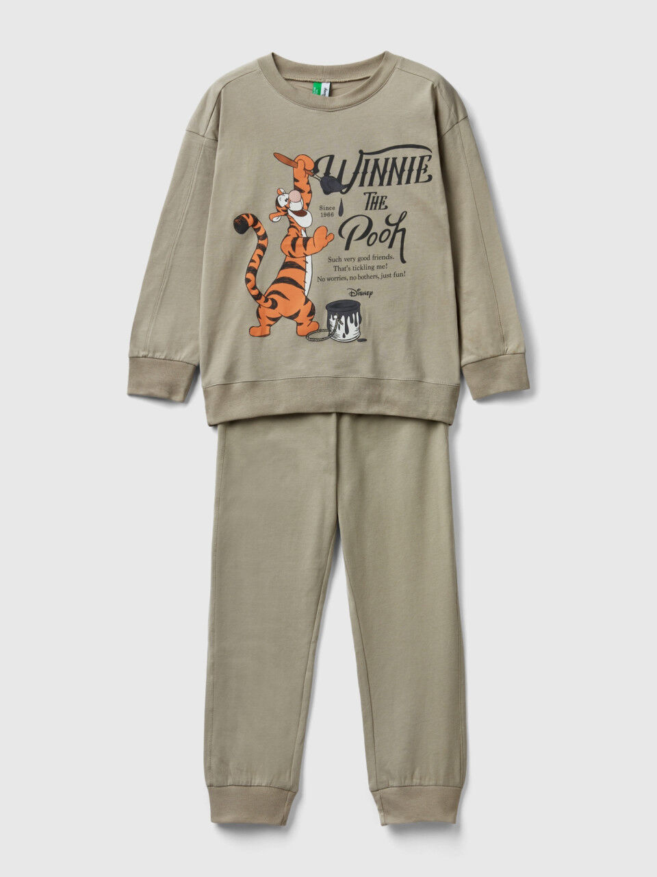 Pyjamas Gar on Undercolors Collection 2023 Benetton