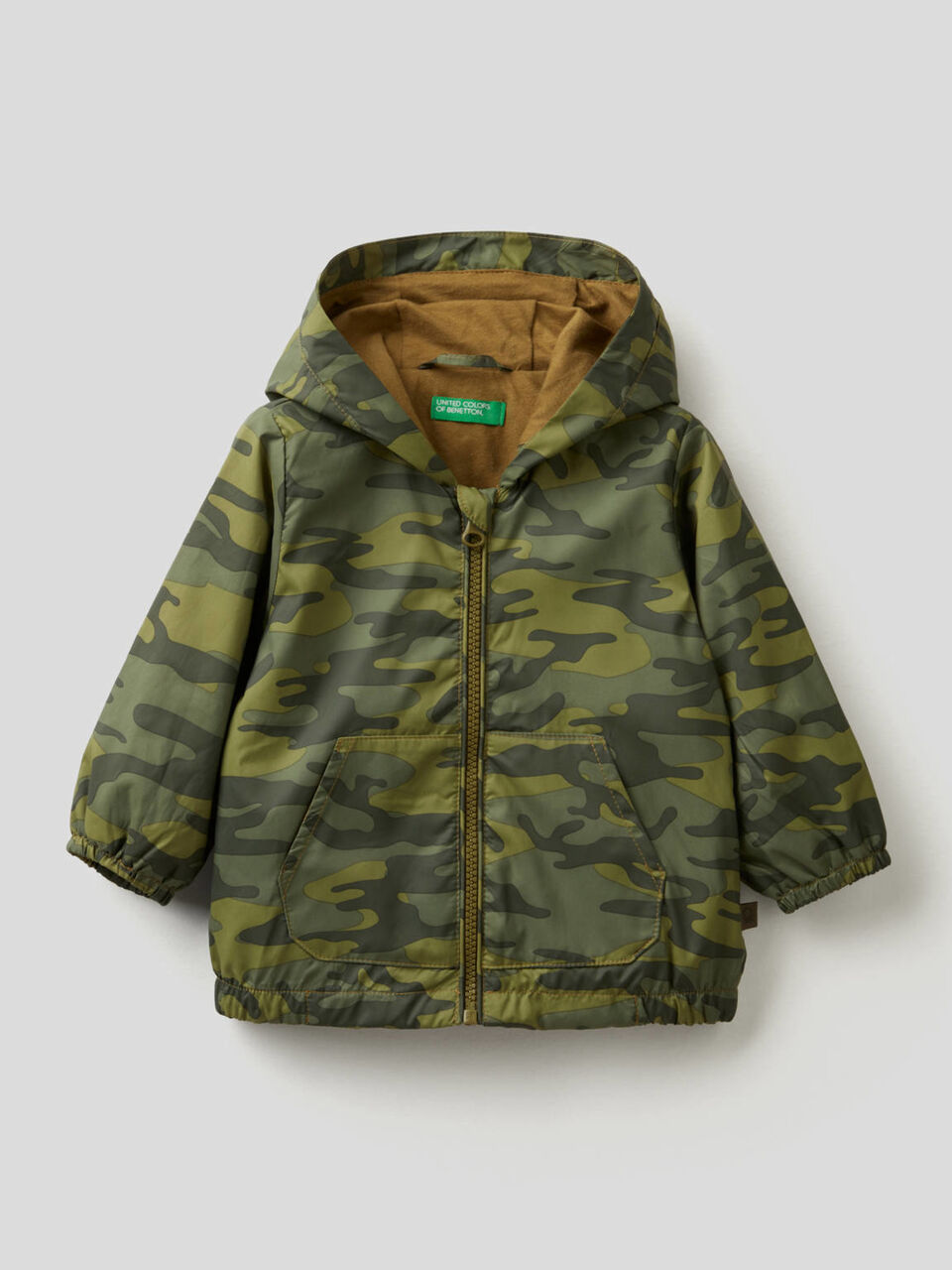 Blouson avec capuche en tissu technique image number 1