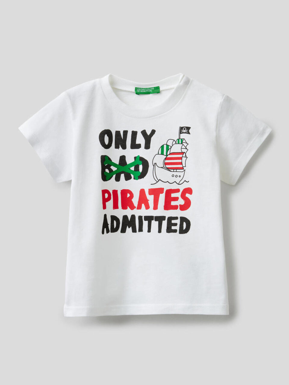 T-shirt en coton avec imprimé pirates image number 1