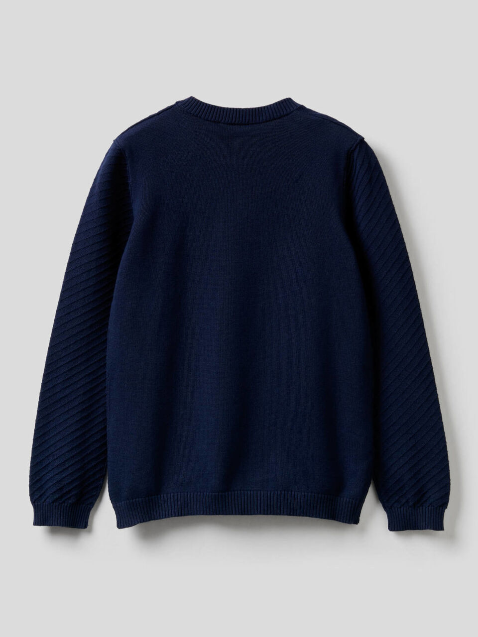 Pull avec mailles obliques image number 2