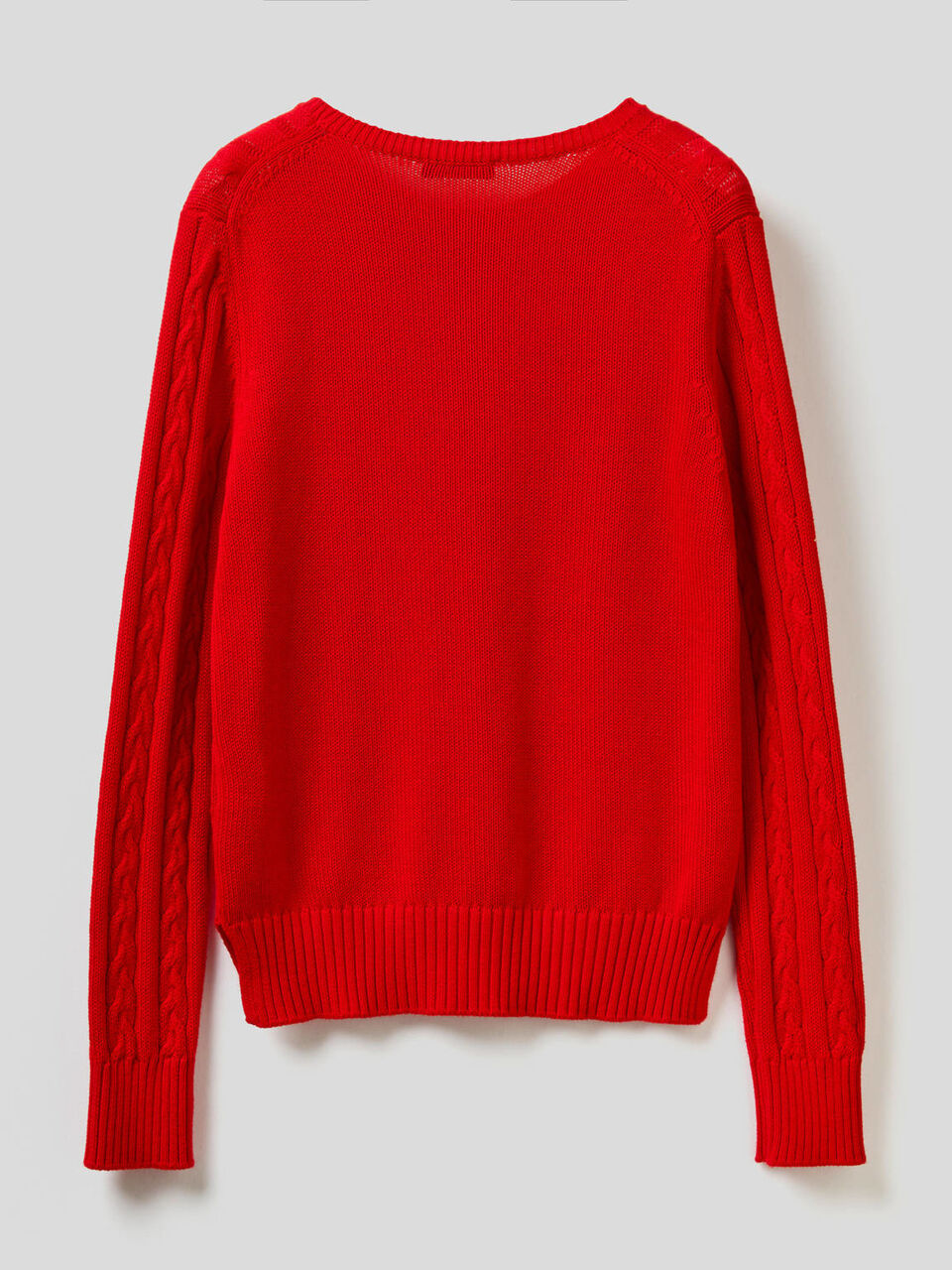 Pull en coton avec torsades. image number 2